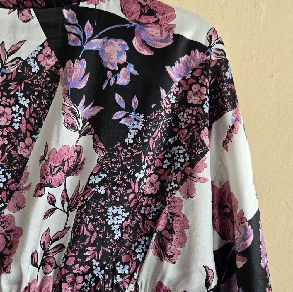 Forever 21 Floral Bell Sleeve Tie Front Cropped Blouse Size Large - Picture 4 of 10